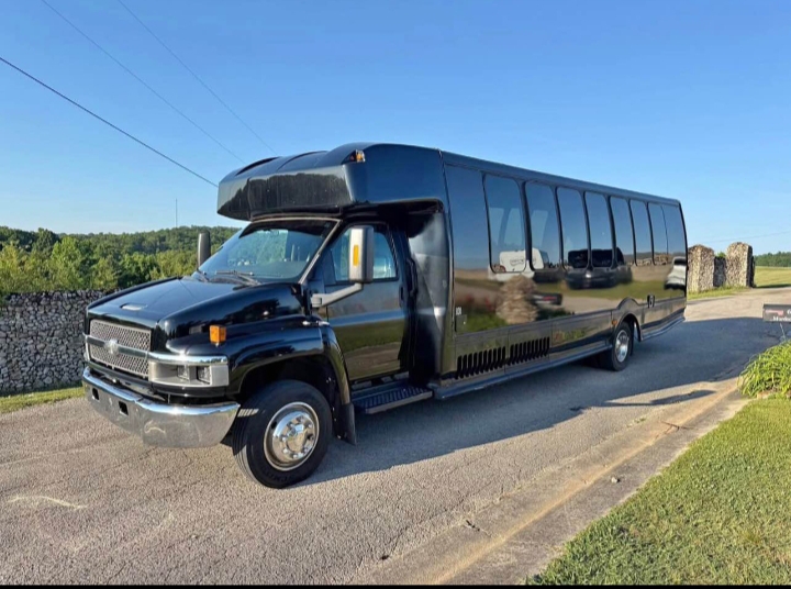 2009 Ford F-550 Party Bus