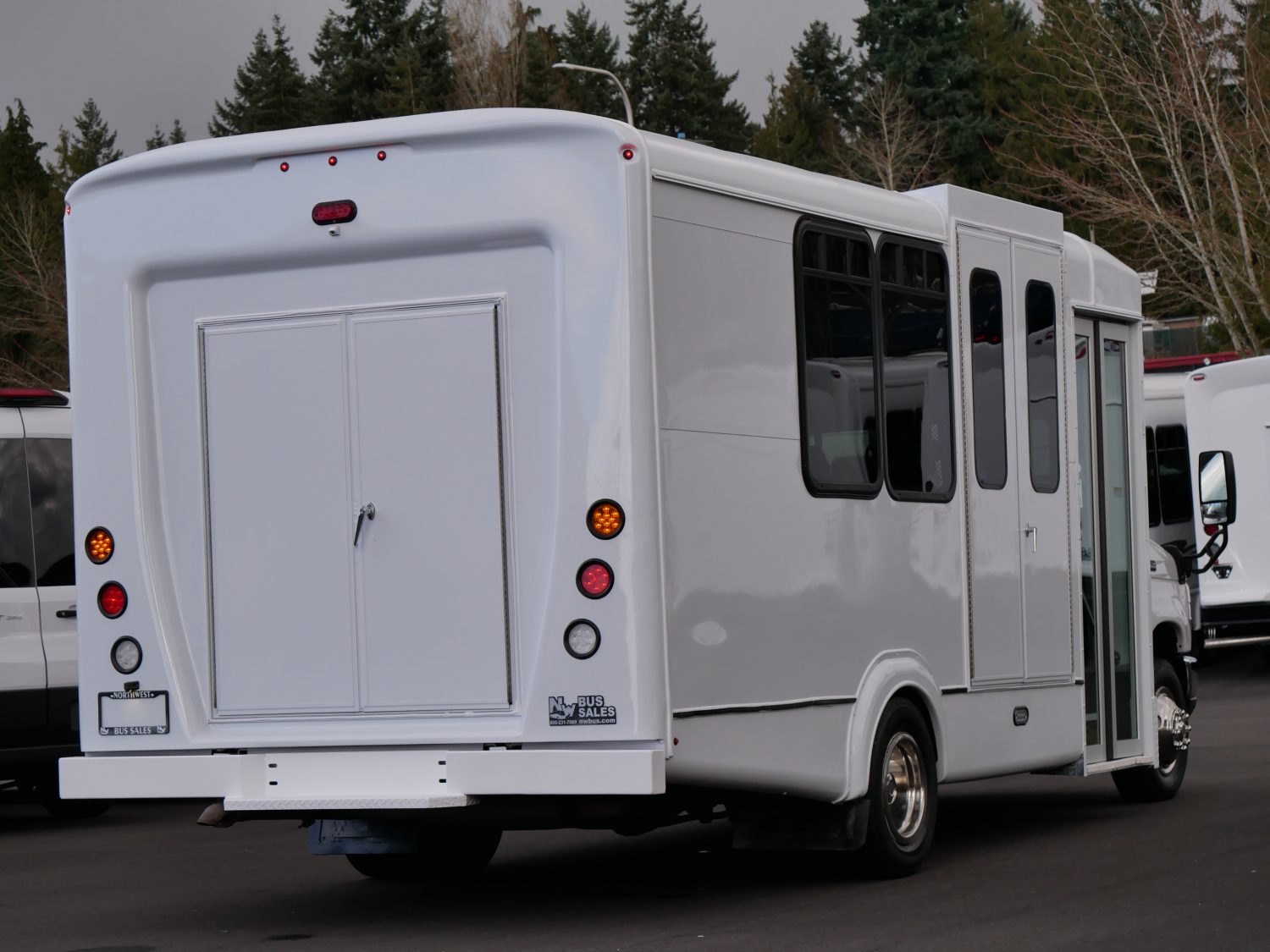 Reliable 2019 Ford Eldorado Wheelchair Accessible Shuttle Bus
