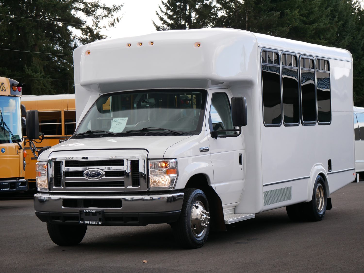 Reliable 2019 Ford Eldorado Wheelchair Accessible Shuttle Bus
