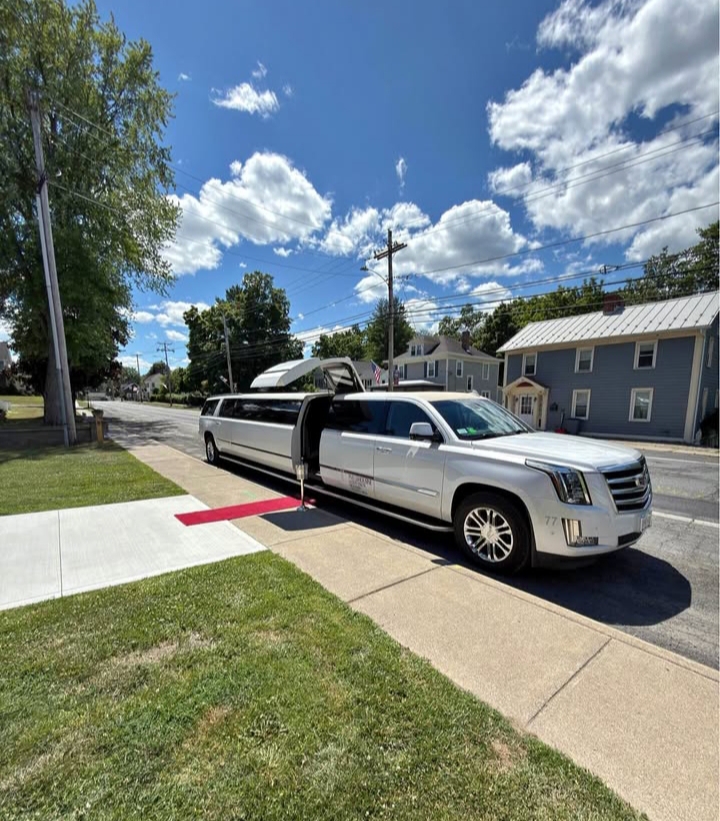 2018 Cadillac Escalade SUV Stretch Limousine