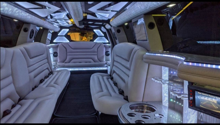 2018 Cadillac Escalade SUV Stretch Limousine
