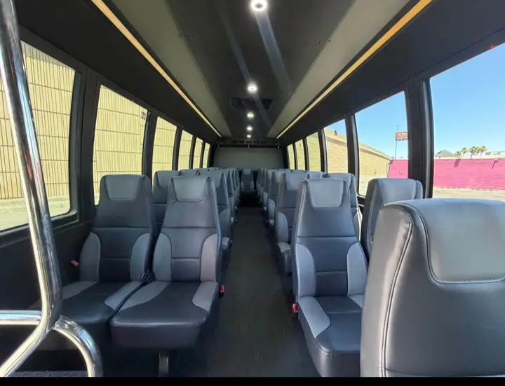 2017 Ford F-550 Shuttle Bus