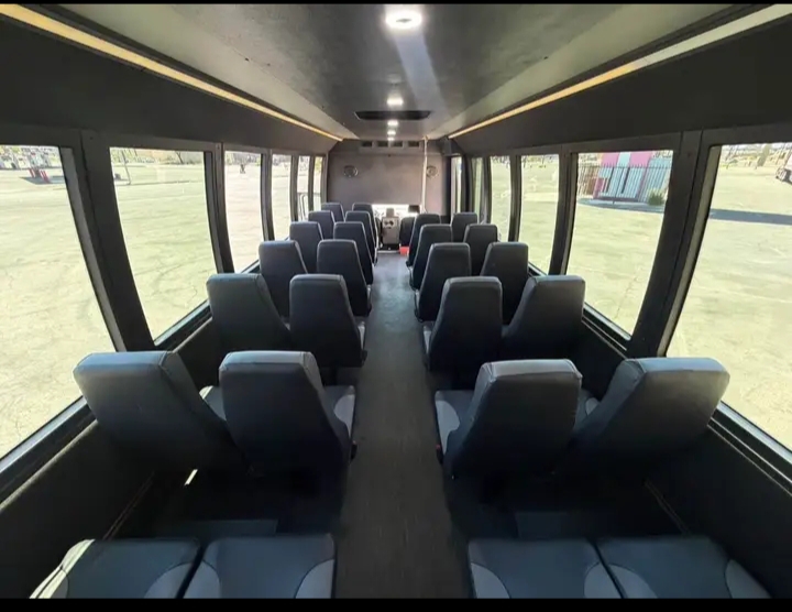 2017 Ford F-550 Shuttle Bus