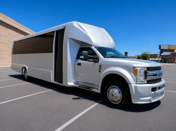 2017 Ford F-550 Shuttle Bus