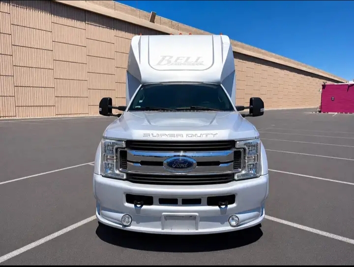 2017 Ford F-550 Shuttle Bus