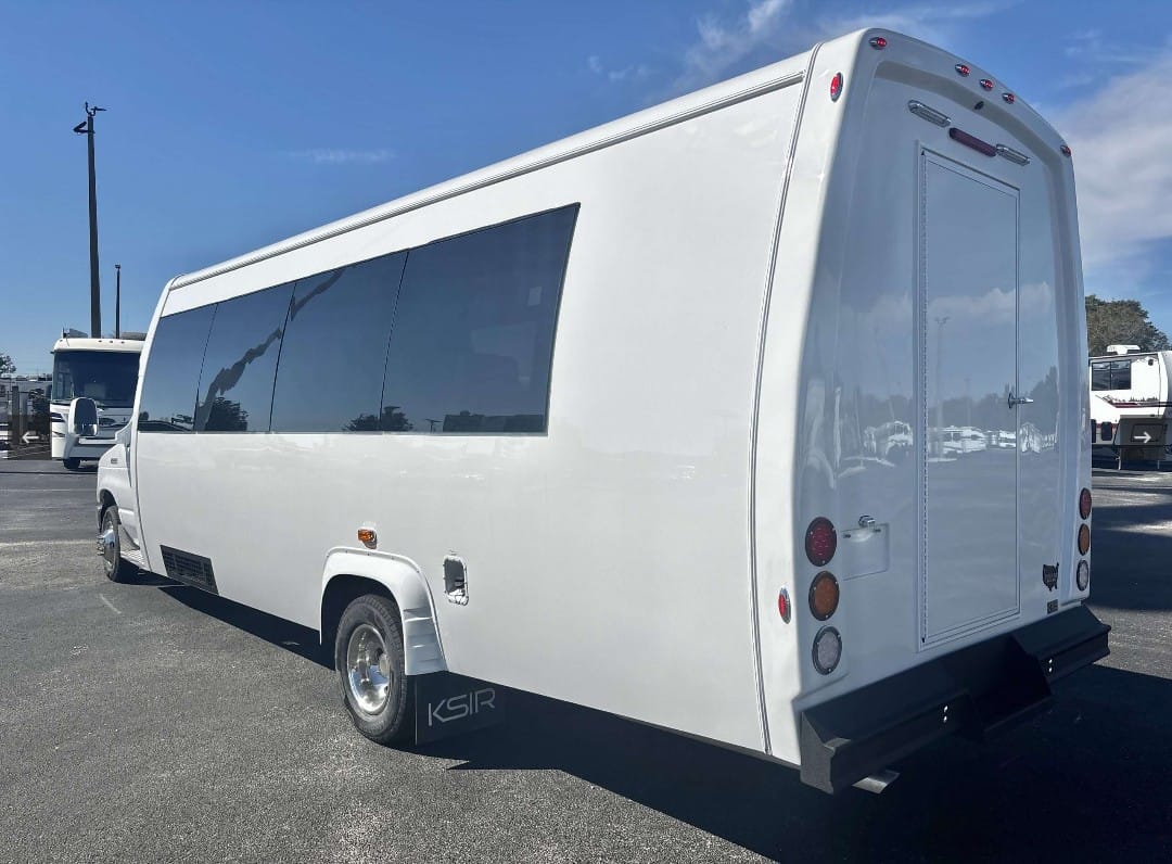 2026 Ford E450 Elkhart Custom Designs KSIR 290