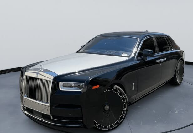 Premium 2022 Rolls-Royce Phantom – Luxury Redefined