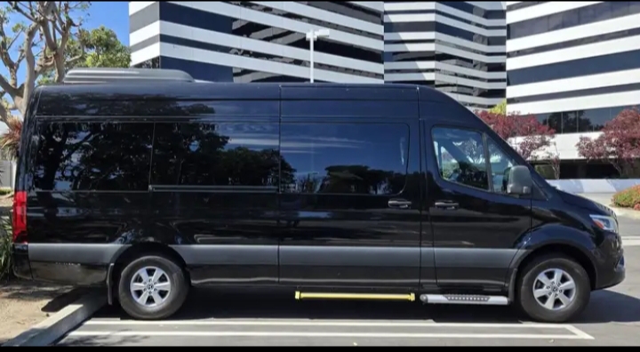 2023 Mercedes Benz Sprinter
