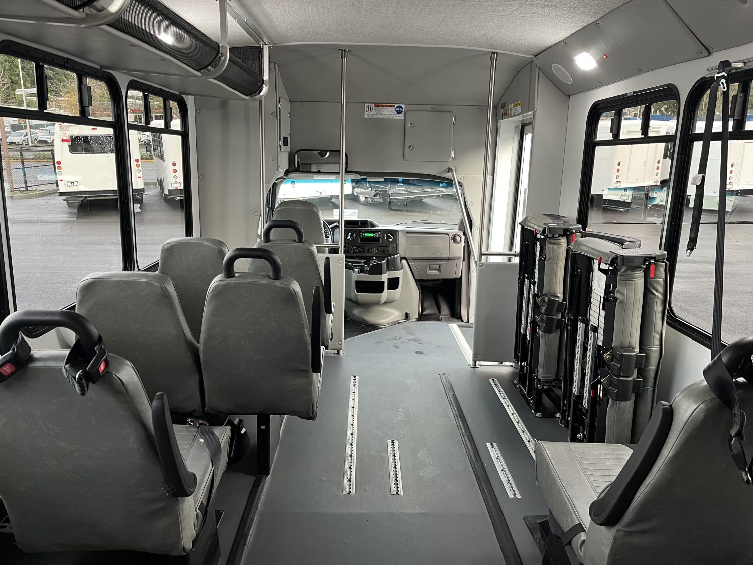 Reliable 2015 Ford E350 Goshen ADA Shuttle Bus