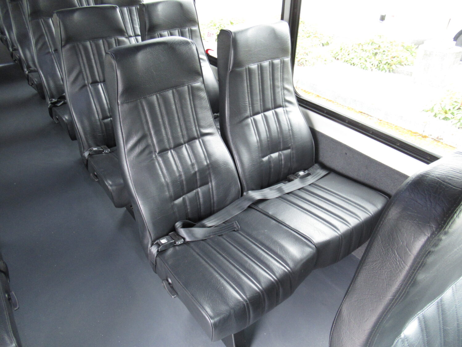 New 2025 Ford E-450 Starcraft MVP Commercial Shuttle Bus
