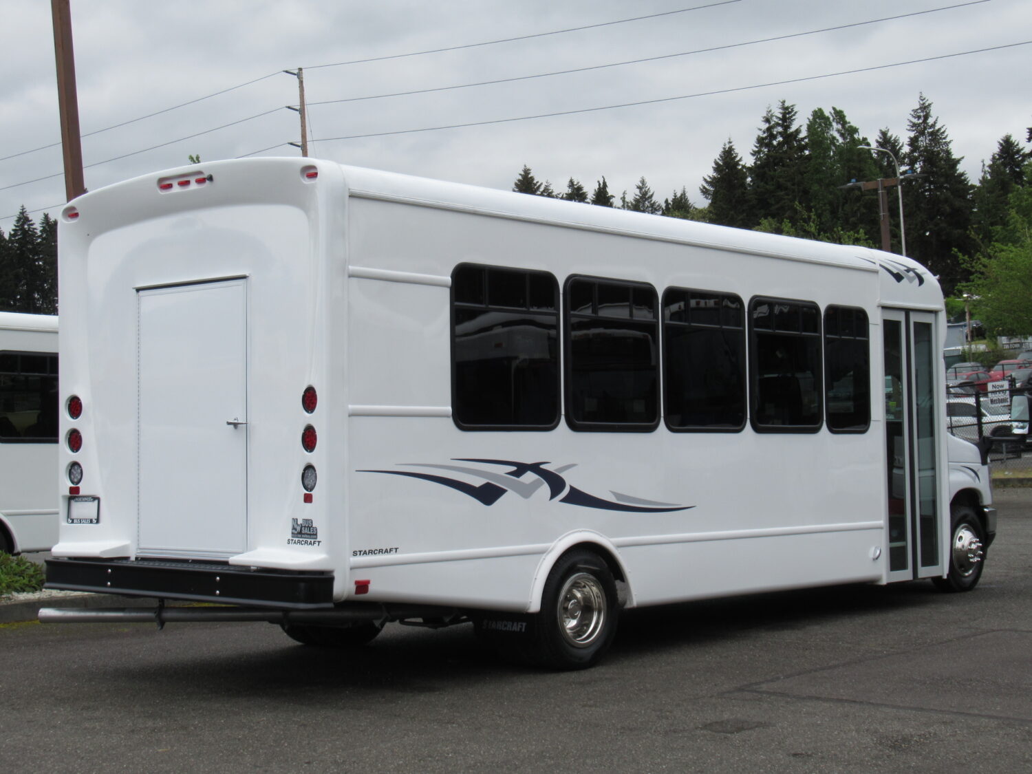 New 2025 Ford E-450 Starcraft MVP Commercial Shuttle Bus