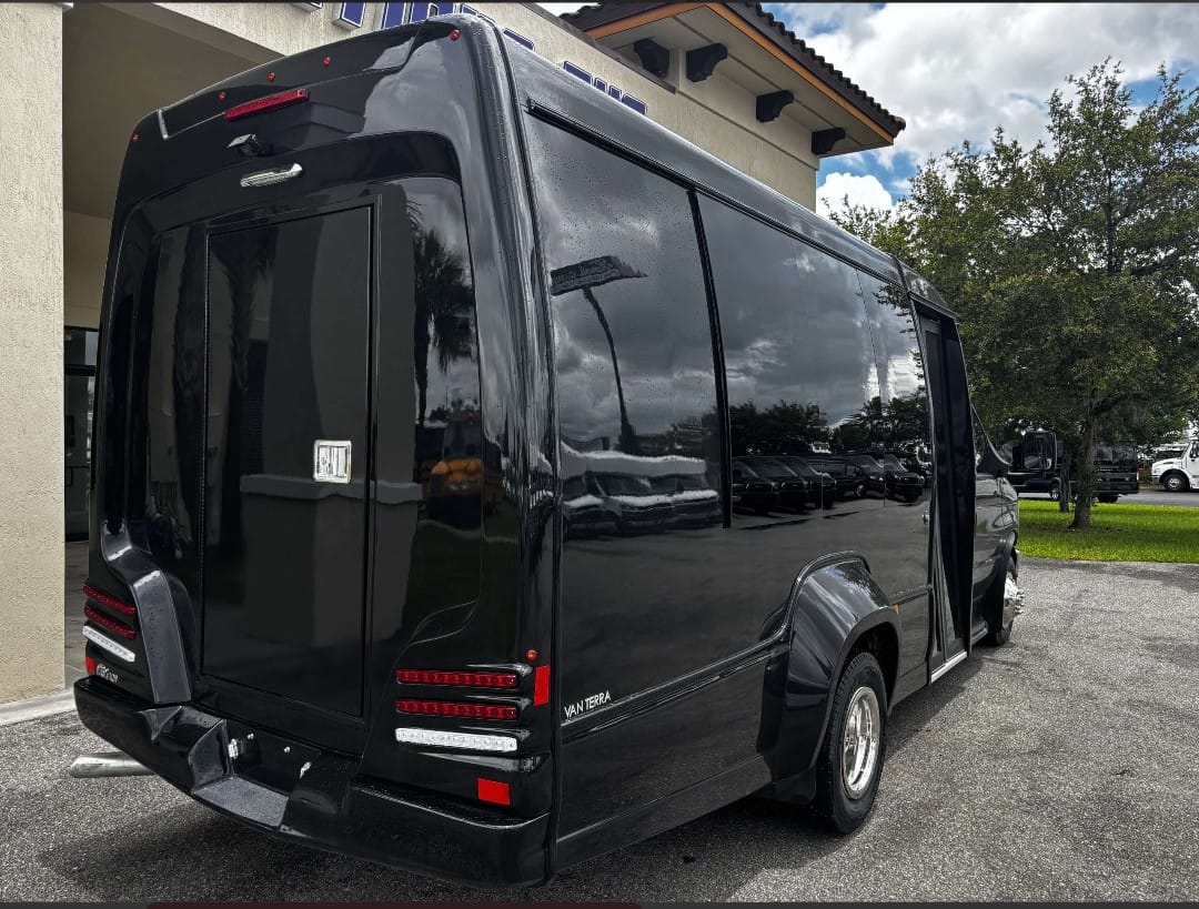 2026 Turtle Top VanTerra XLT Executive – Ford E350