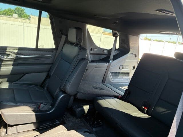 2024 GMC Yukon Denali 4WD – Luxury SUV with 420-HP V8
