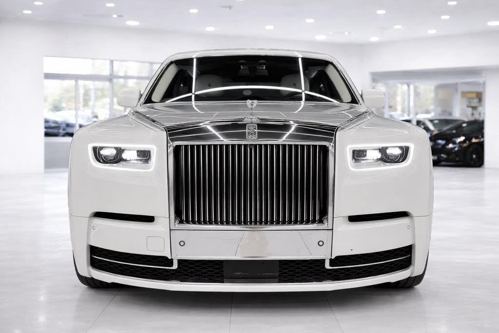 2018 Rolls-Royce Phantom RWD – Ultimate V12 Luxury Sedan