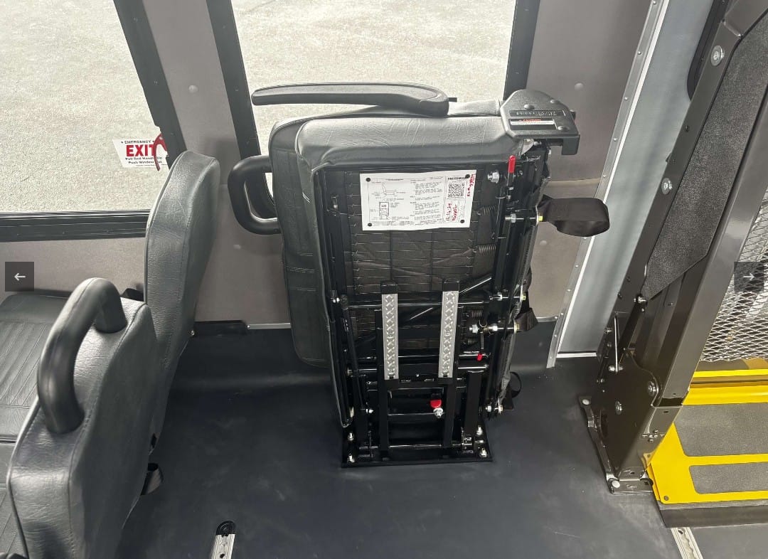 2026 Diamond Coach VIP 2200 P/T – Ford E350