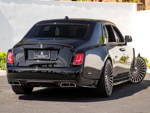 2023 Rolls-Royce Phantom RWD – Ultra-Luxury Sedan