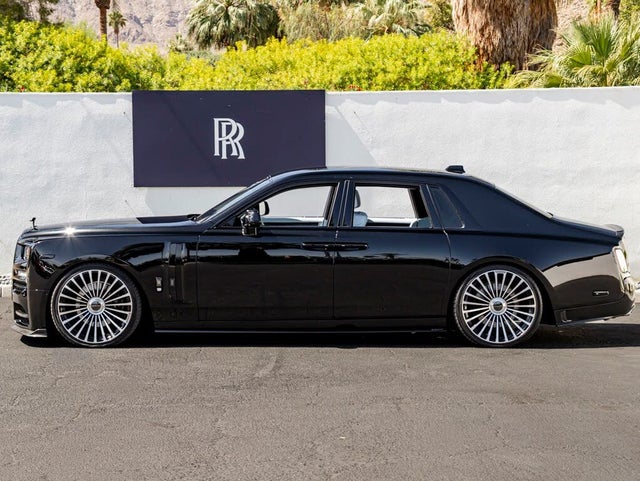 2023 Rolls-Royce Phantom RWD – Ultra-Luxury Sedan