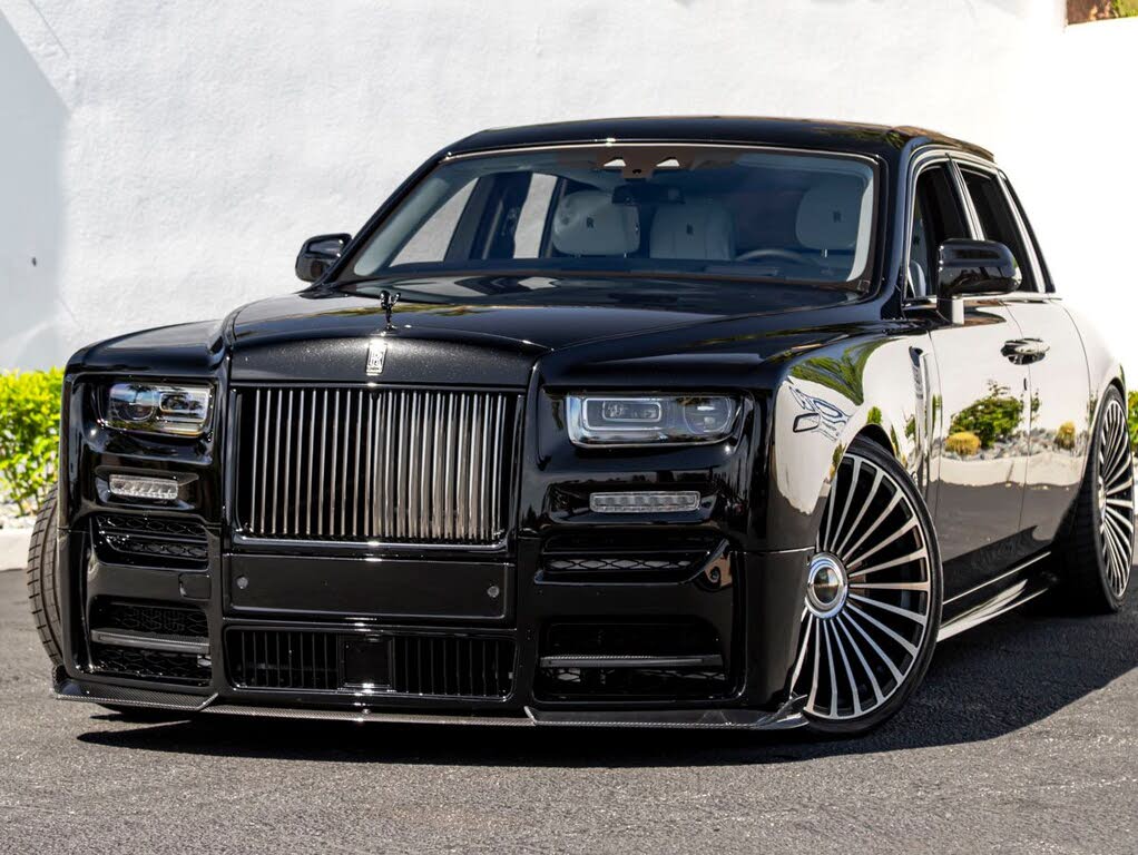 2023 Rolls-Royce Phantom RWD – Ultra-Luxury Sedan