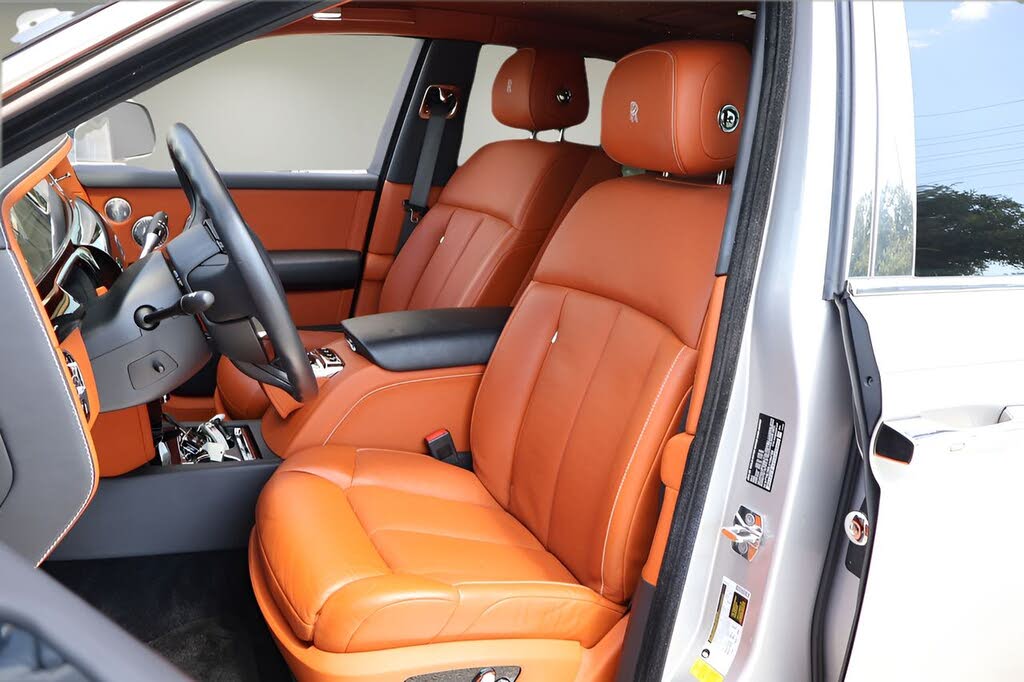 Luxury Redefined – 2020 Rolls-Royce Phantom RWD