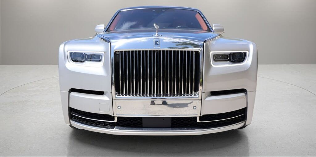 Luxury Redefined – 2020 Rolls-Royce Phantom RWD