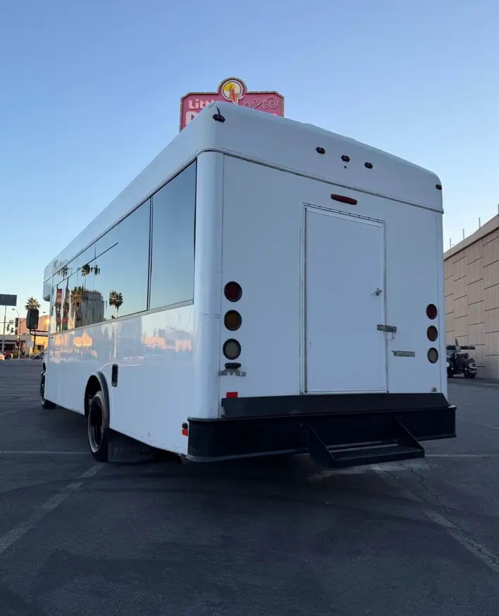 2016 Ford E-450 Shuttle Bus