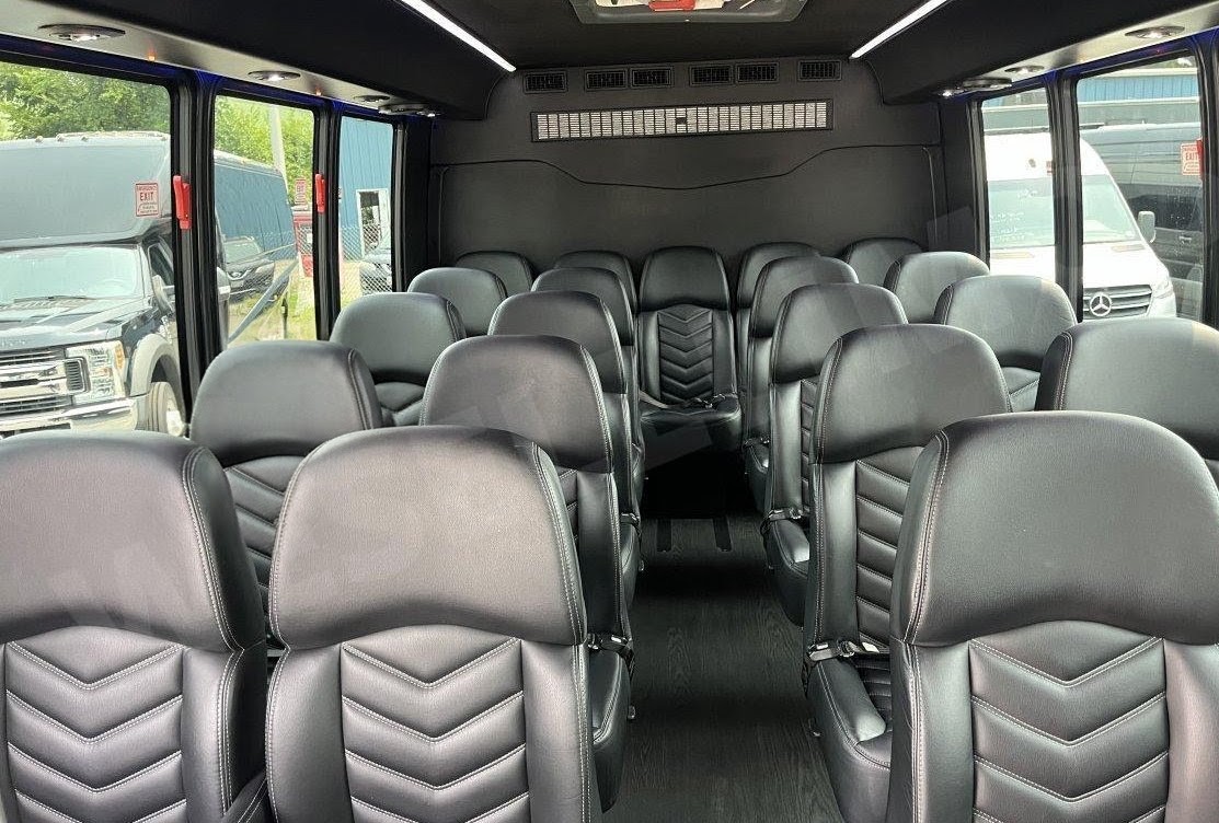 2019 Ford E450 Grech Shuttle Bus – Spacious & Reliable