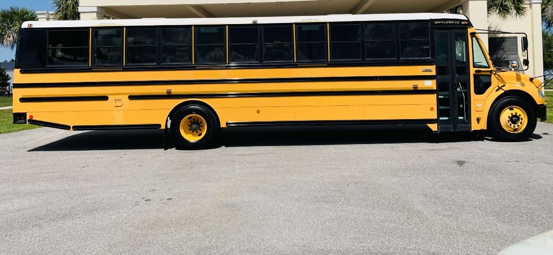 2014 Thomas Saf-T-Liner School Bus