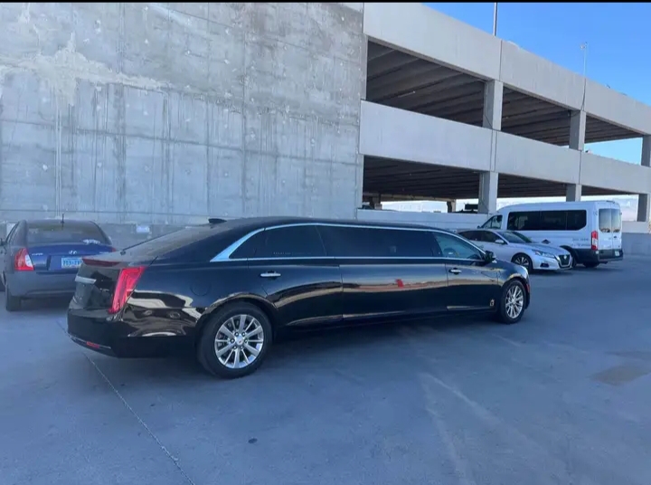 2015 Cadillac XTS Limousine
