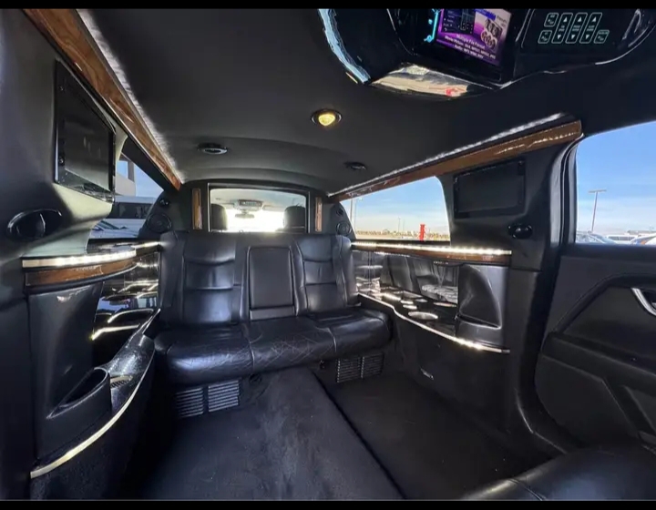 2015 Cadillac XTS Limousine