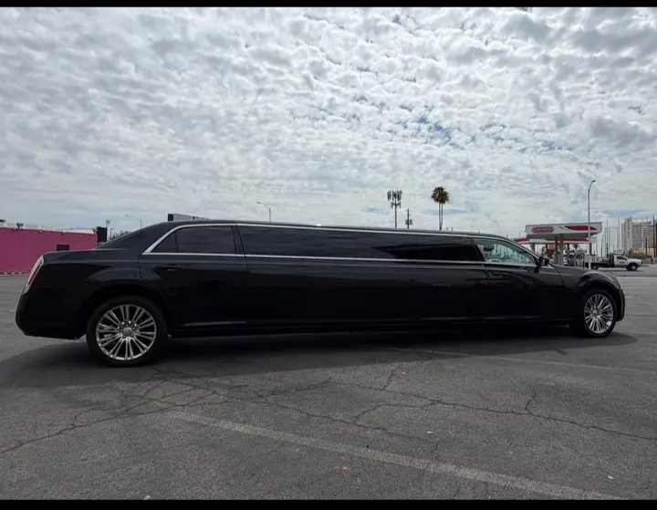 2013 Chrysler 300 Limousine