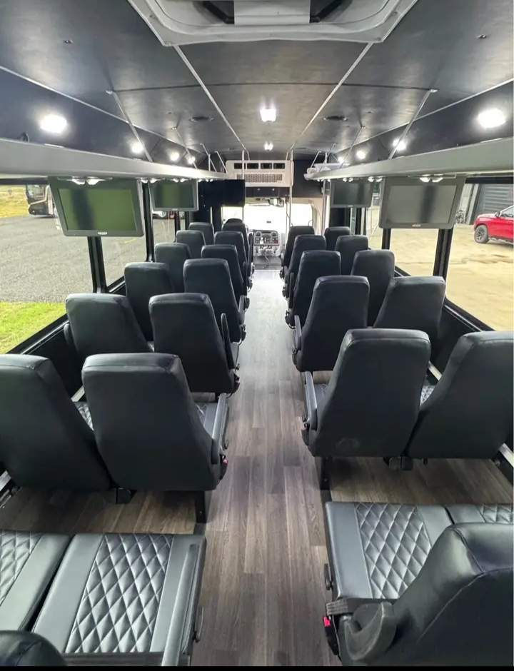 2018 Glaval Freightliner Shuttle Bus