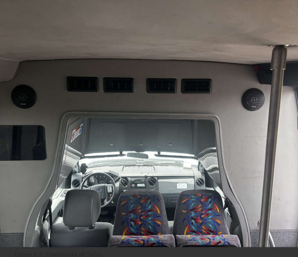 2016 Ford F550 Krystal Koach KK33