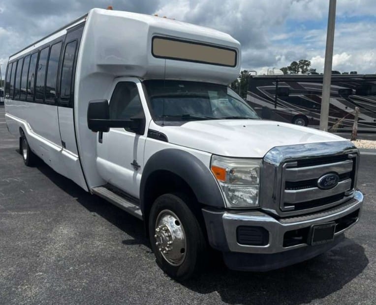 2016 Ford F550 Krystal Koach KK33