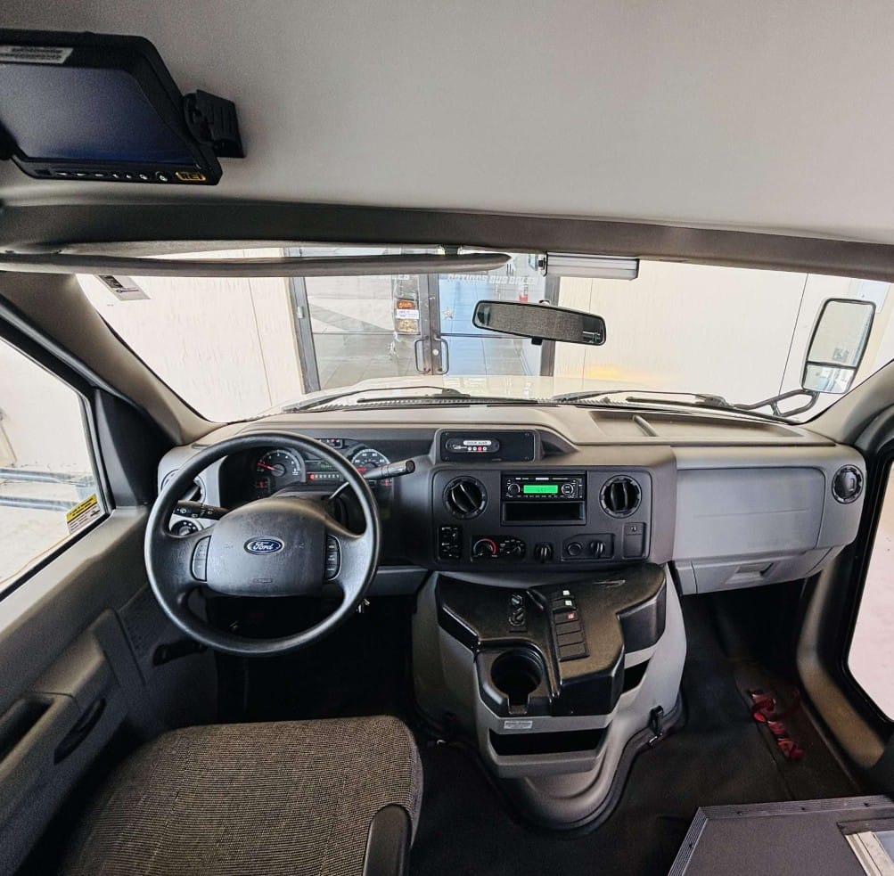 2016 Ford E450 Goshen Coach GCII P/T