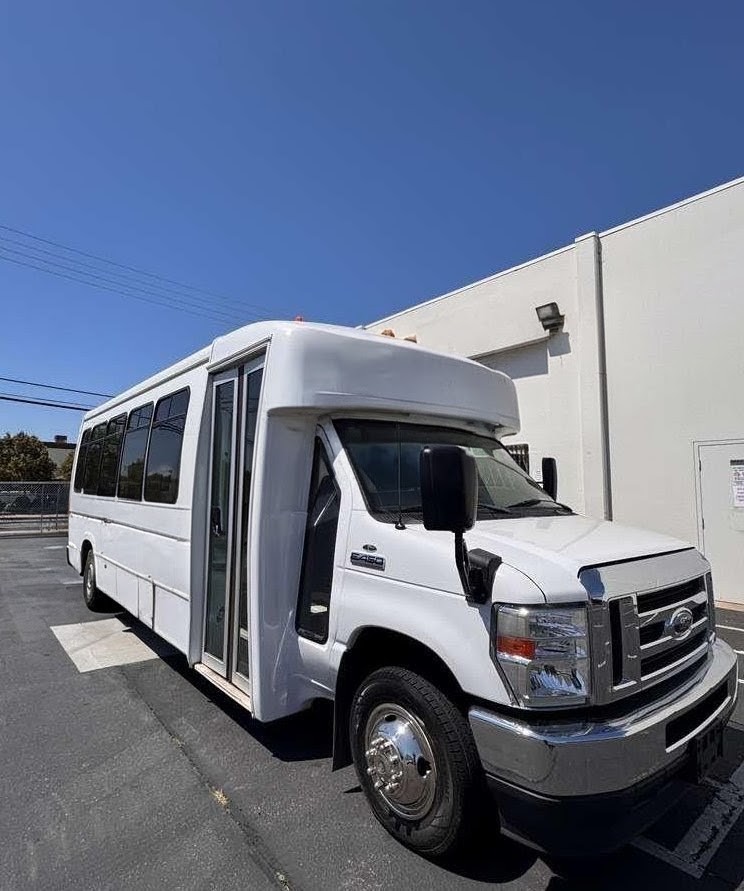 Premium 2022 Ford E450 Super Duty Limo Bus with 20-Passenger Seating