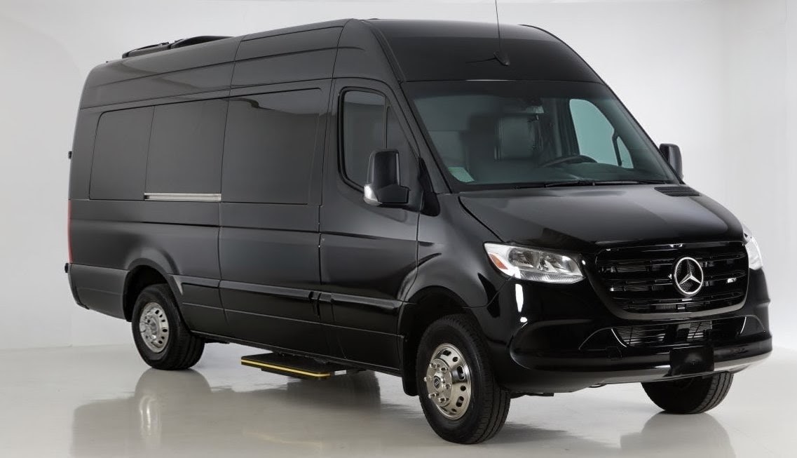 2026 Mercedes-Benz Sprinter 3500 XD Luxury 15-Passenger Van