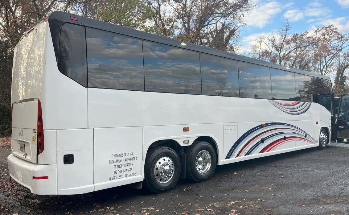 2018 MCI J4500
