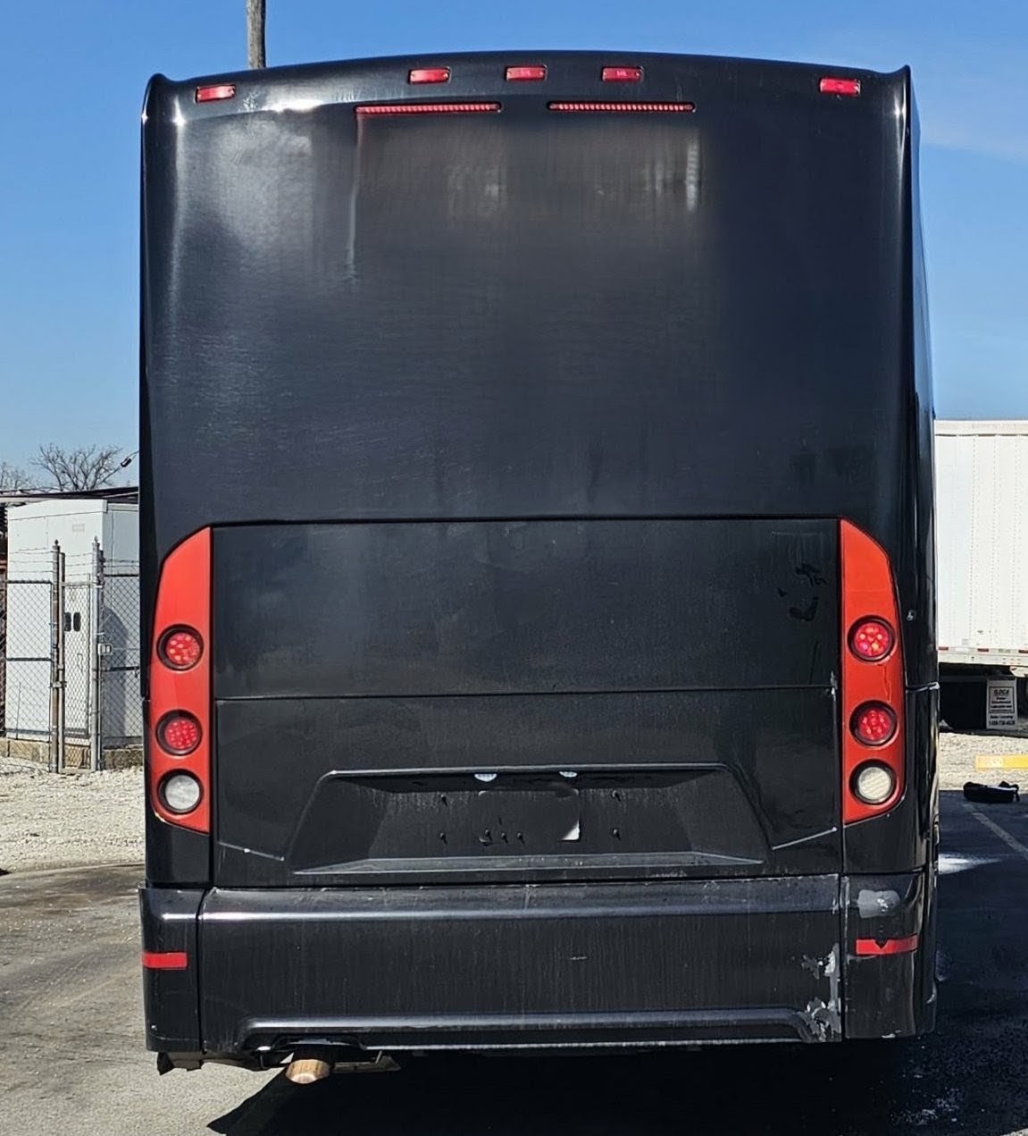 Reliable 2013 MCI J4500 56 Passenger Charter Bus