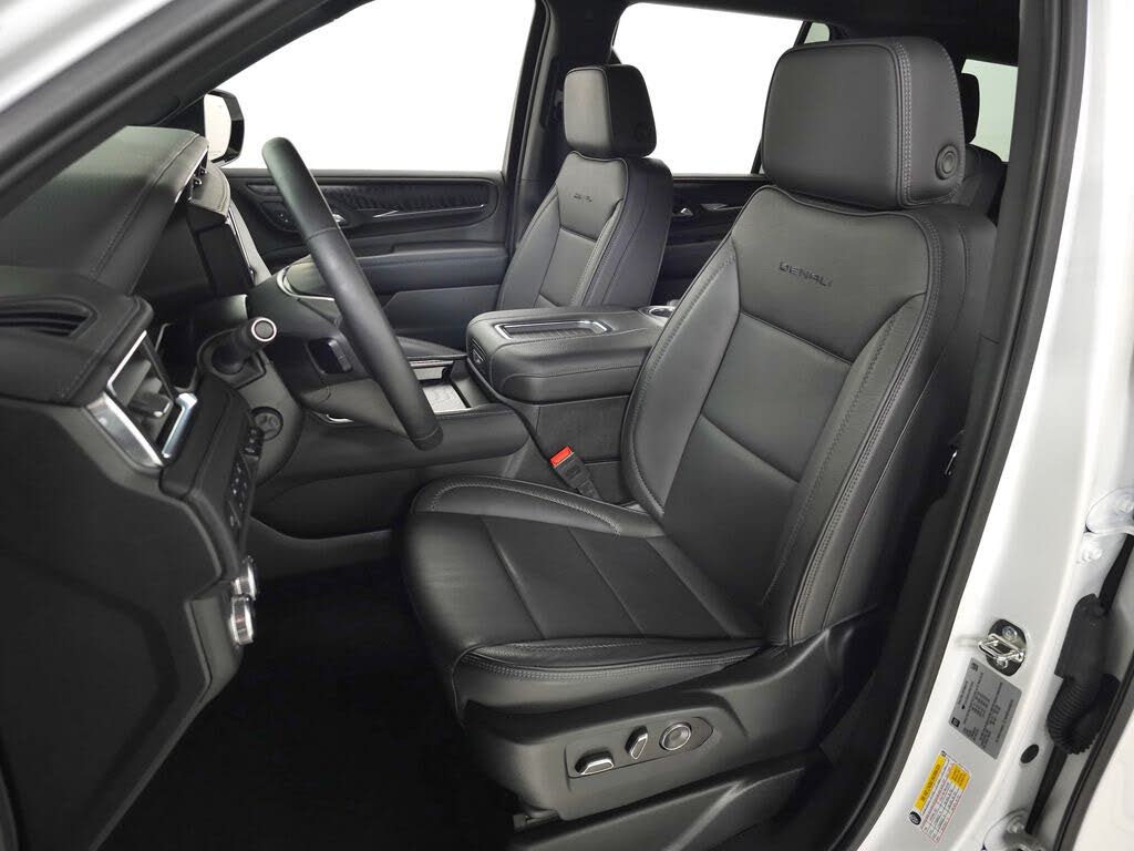 2024 GMC Yukon Denali 4WD SUV with 420 HP V8