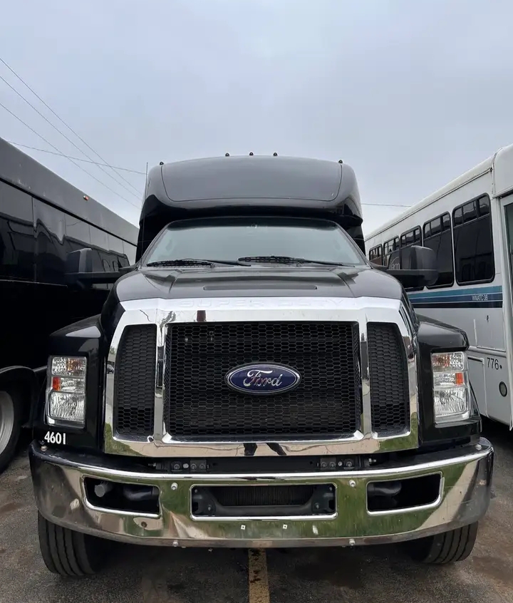 2016 Ford F-650 Shuttle Bus