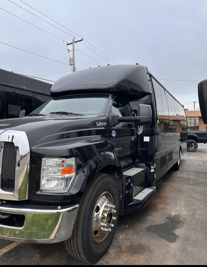 2016 Ford F-650 Shuttle Bus