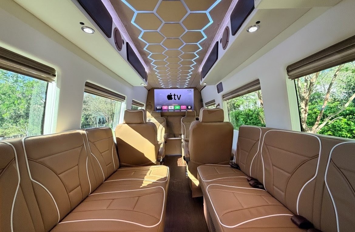 2025 Mercedes-Benz Sprinter CEO