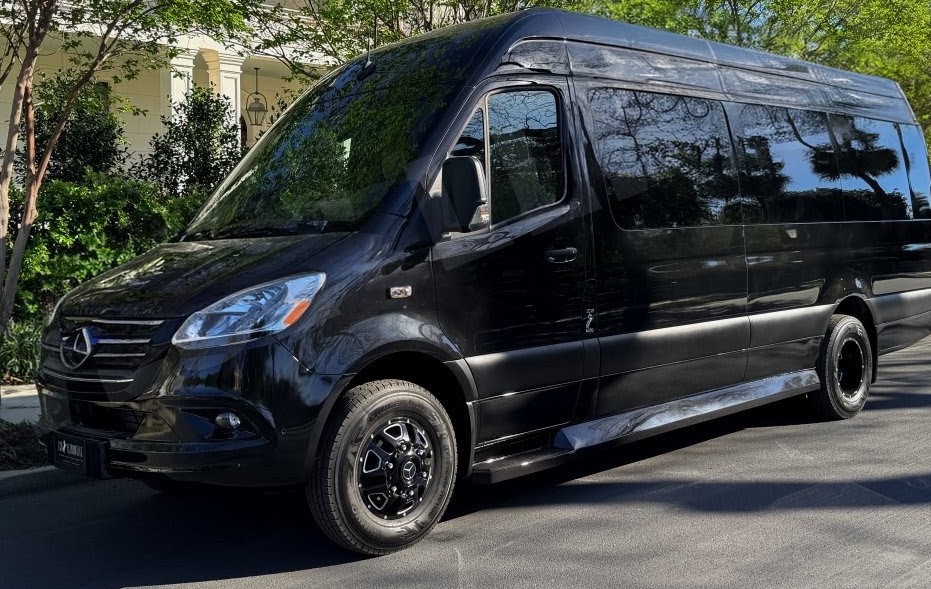 2025 Mercedes-Benz Sprinter CEO