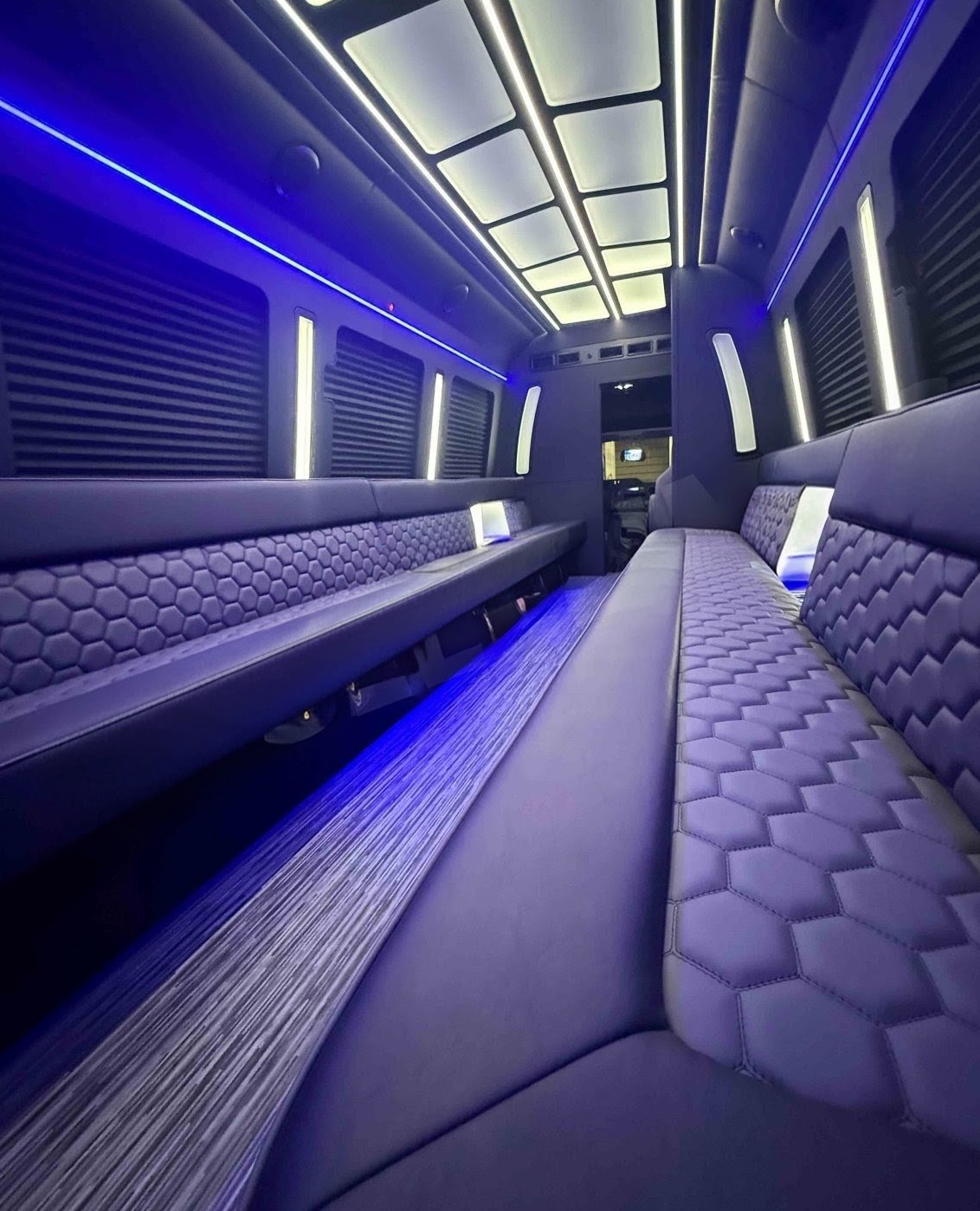 2026 Ford E450 Signature Series LGE Limo Bus