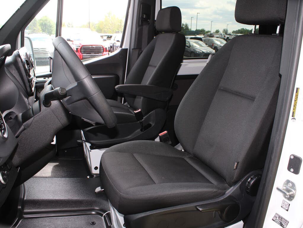 2025 Mercedes-Benz Sprinter 2500 – Reliable Passenger Van