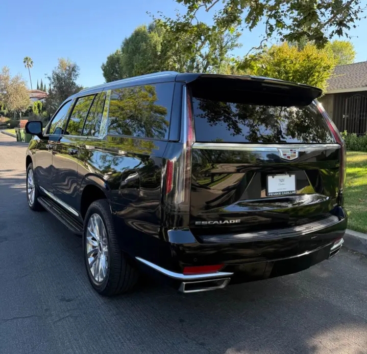 2023 Cadillac Escalade ESV SUV