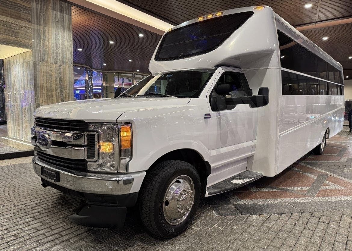 Well-Maintained 2017 Ford F550 Commercial Shuttle Bus