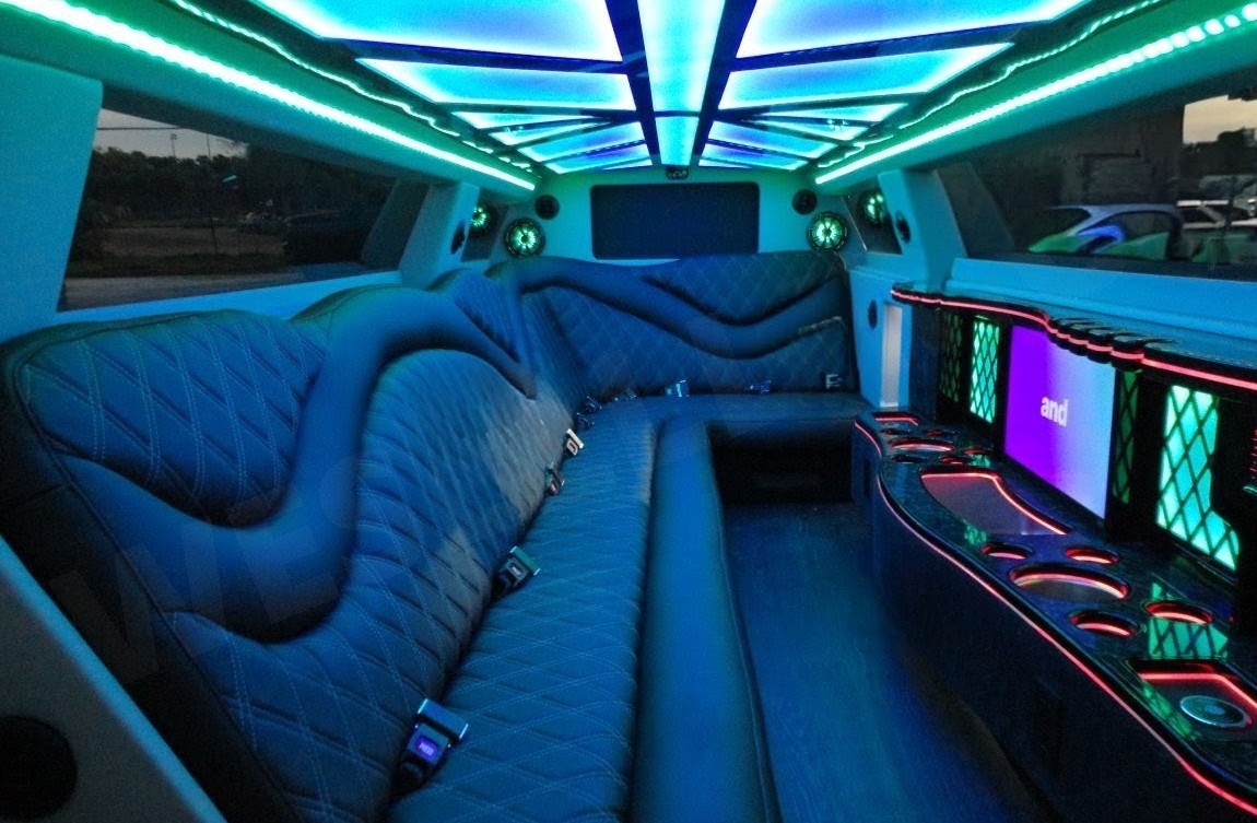 2023 Chrysler 300 - Limousine