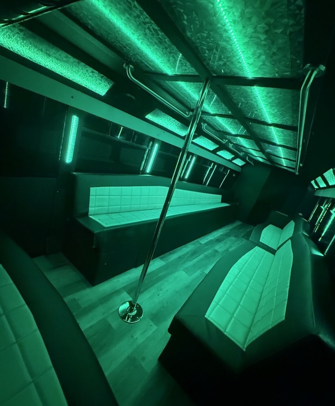 2013 Ford F-550 Limo Bus
