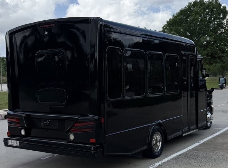 2020 Ford E-450 Limo Bus